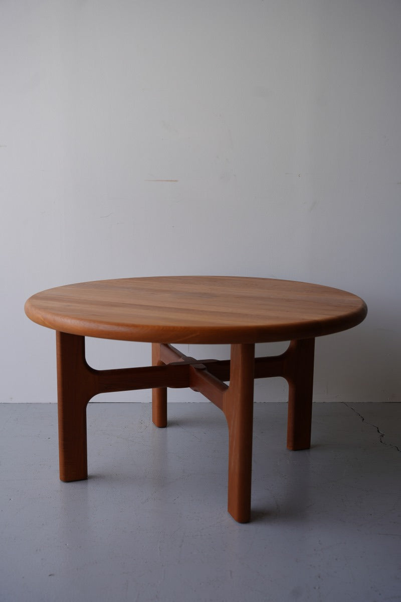 vintage<br> Teak wood coffee table Sendagaya store