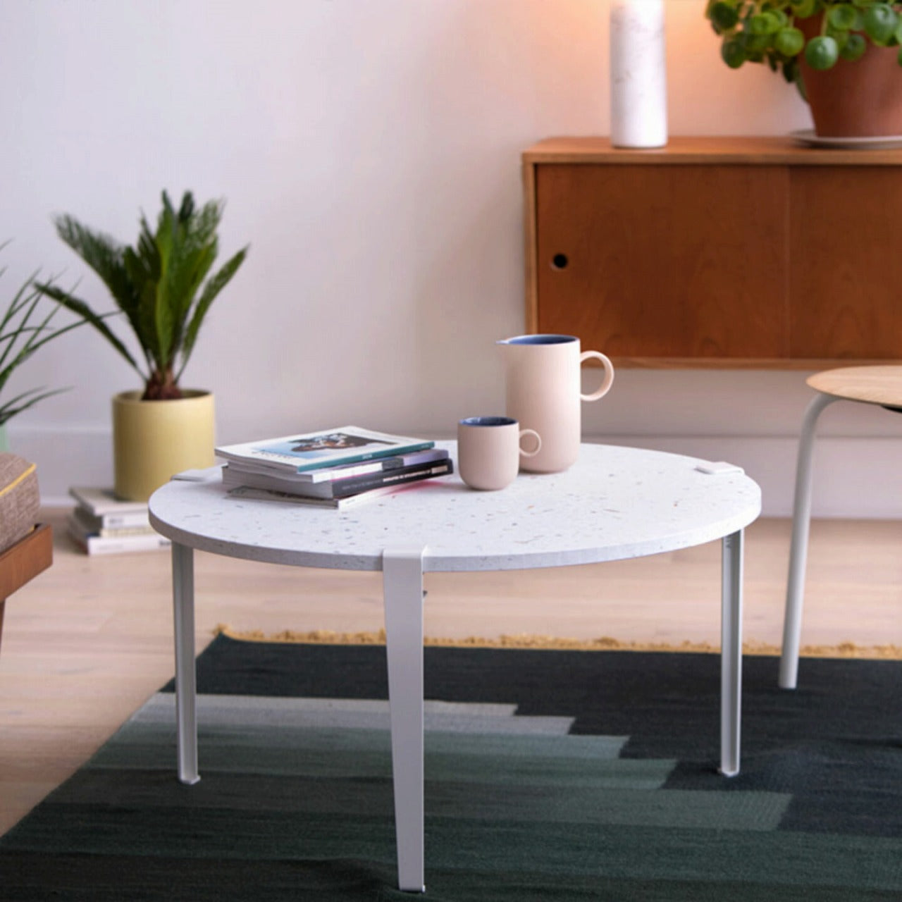 TIPTOE<br>Coffee table and bench leg – 43 cm <br> CLOUDY WHITE <br> cerote antiques - ヴィンテージ SHARK ATTACK